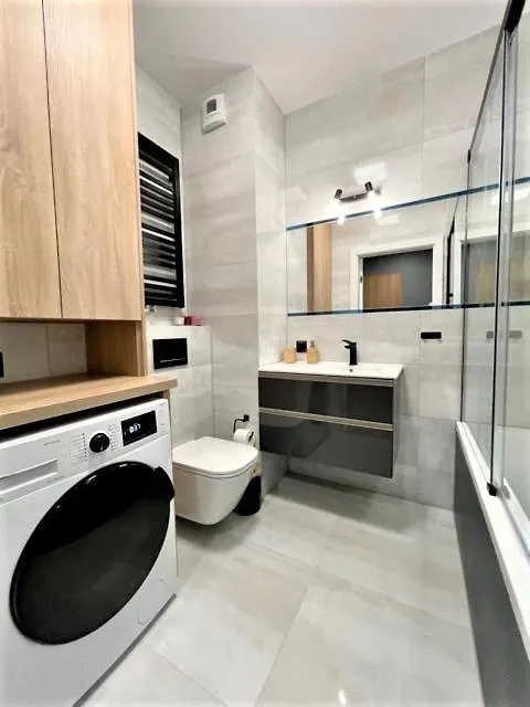 غدانسك 777 Apartments & Cars _ Main City