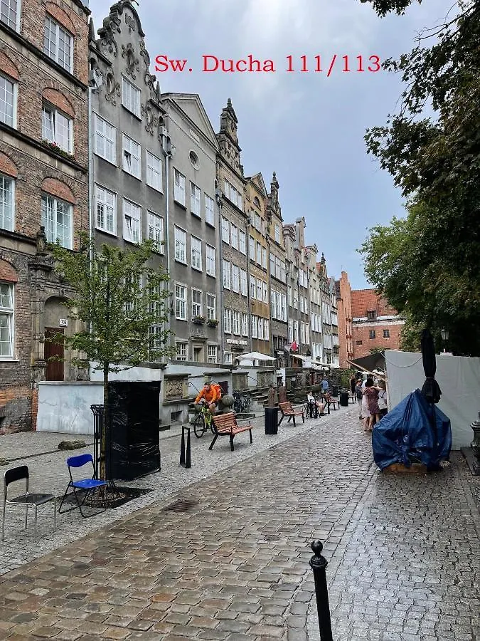 777 Apartments & Cars _ Main City 0*, Gdansk Poland